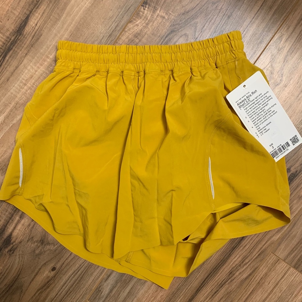 Lululemon honeycomb shorts